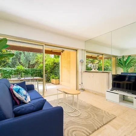 Apartment 1-bedroom In Cannes, Quiet With Terrace, Perfect For Family